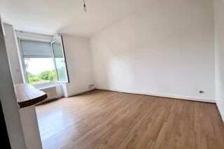  Immeuble à vendre 15 + pièces 571 m²