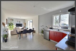  Immeuble à vendre 10 pièces 242 m²
