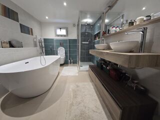  Maison � vendre 6 pi�ces 203 m�