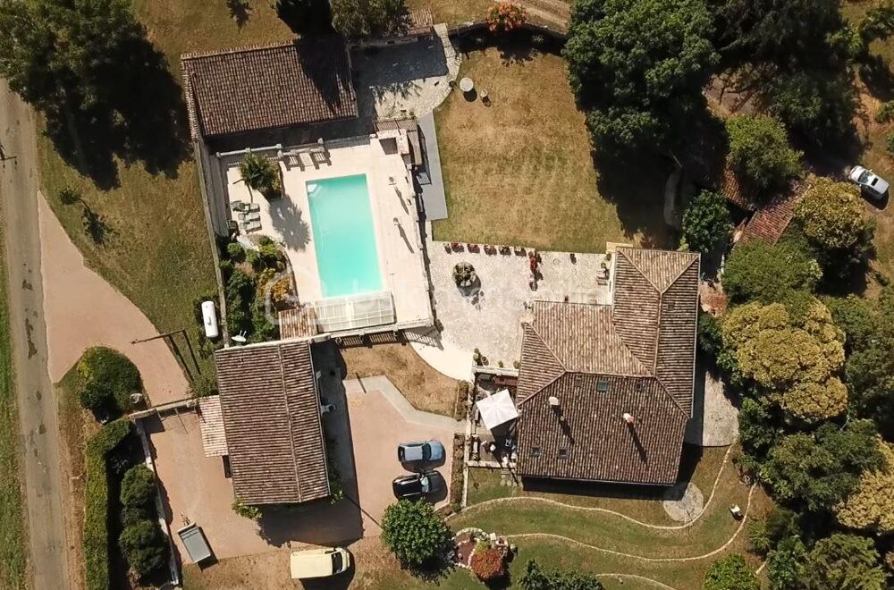 Maison 9 pièces 251 m² · à Valence · 251 m² · 426 000 €