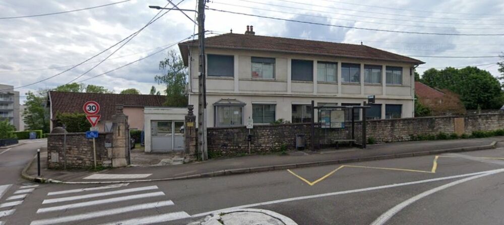   A VENDRE : locaux à Besançon Besancon