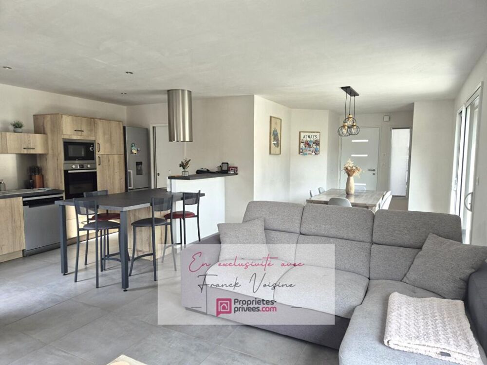 A VENDRE en Exclusivité à Vendrennes, Maison de 89 m2 env avec 2 chambres et 1 bureau sur une parcelle de 574 m2