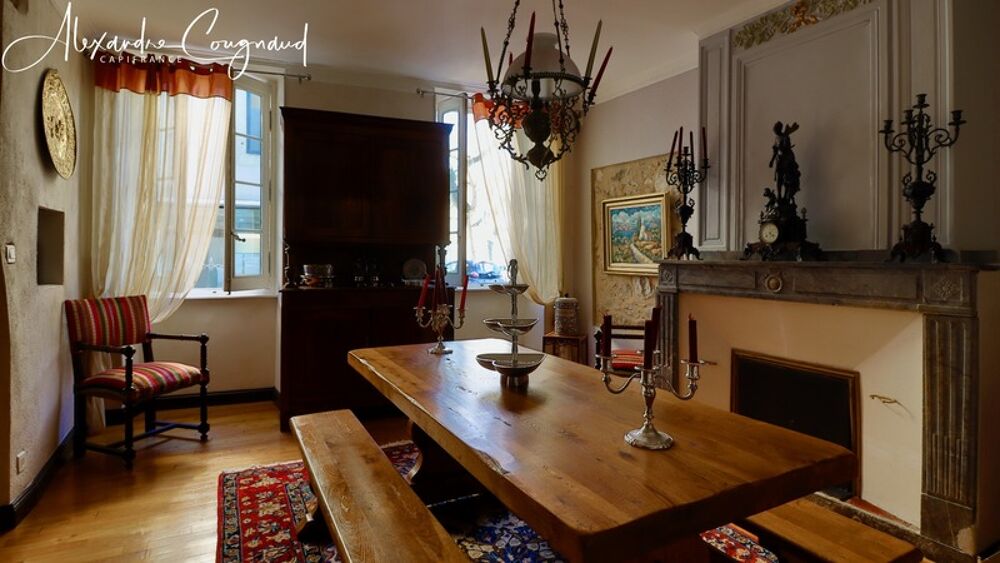 Dourgne centre  Maison de maître en pierre  360 m²  9 chambres  Gîte indépendant