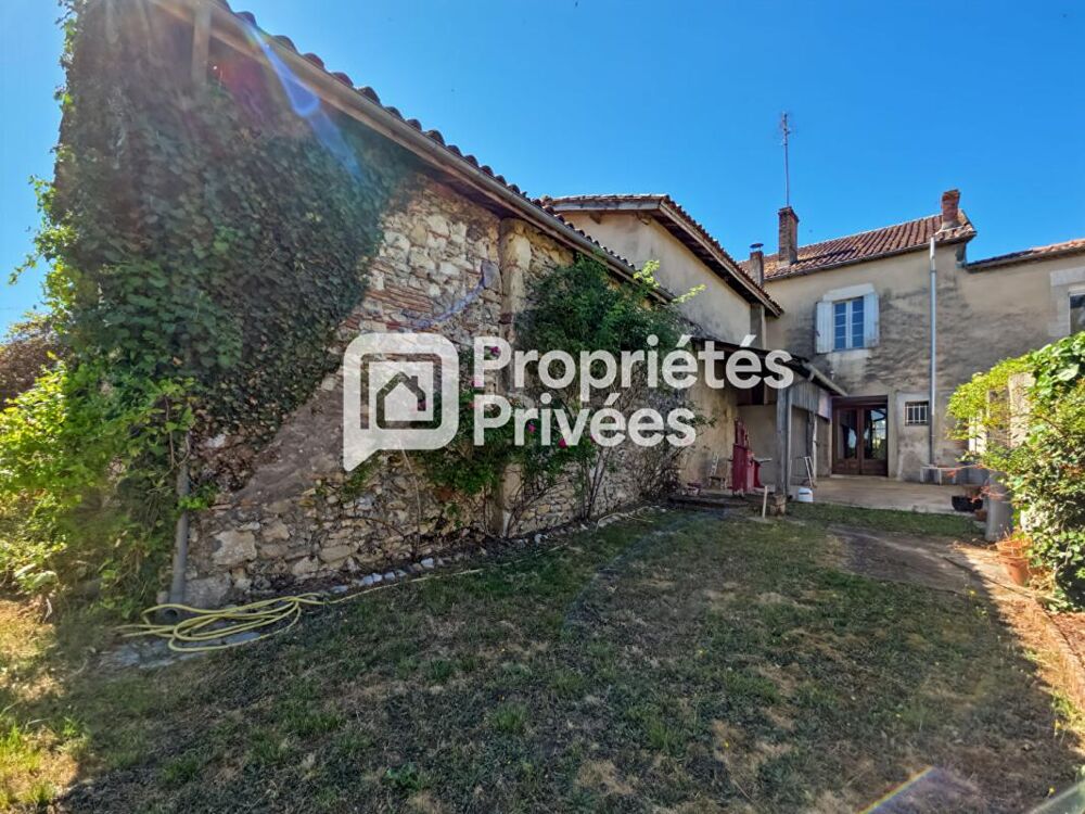 Vente Maison Grande maison en pierre à rénover avec jardin, dépendances et fort potentiel Casteljaloux