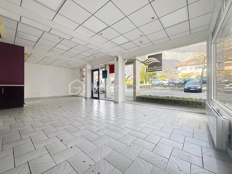   *** CROLLES - LOCAL COMMERCIAL DE 58 M2 *** 