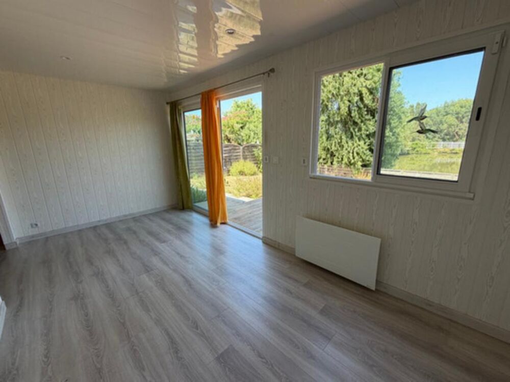 Vente Chalet LA TRANCHE SUR MER A 15 MIN DANS RESIDENCE AVEC PISCINE VILLA BOIS AVEC VERANDA TERRASSE ET JARDIN Saint cyr en talmondais