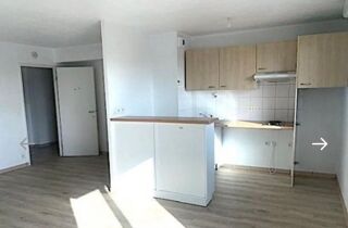  Appartement à louer 3 pièces 64 m²