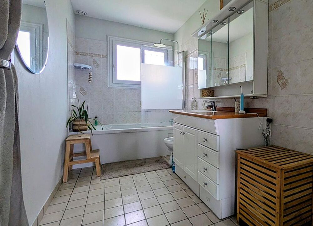 Vente Maison Maison  Saint Ciers d'Abzac 5 pièces 125 m2 Galgon
