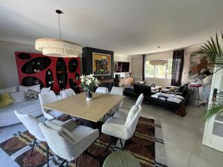  Maison � vendre 8 pi�ces 232 m�