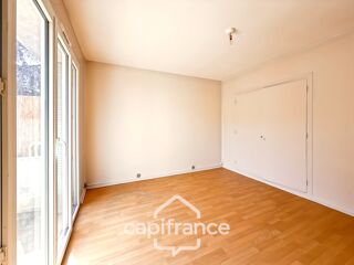 Appartement à louer 4 pièces 66 m²