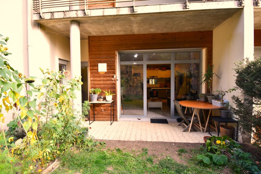Appartement plain-pied avec extérieur LE CHAMBON SUR LIGNON (43)