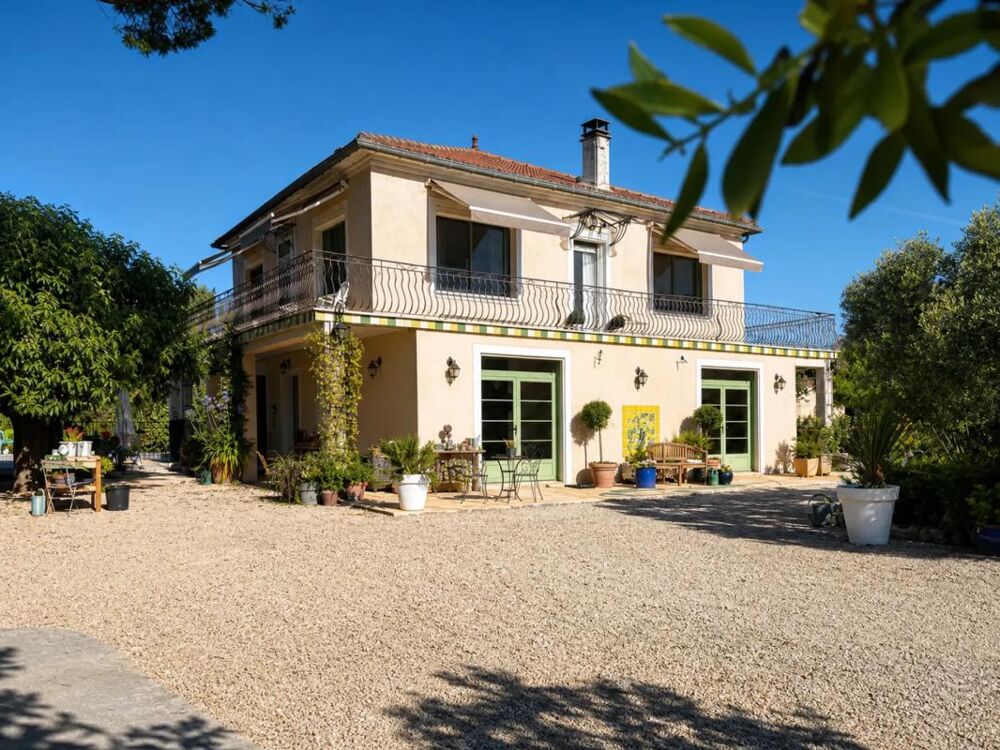 Maison de 6 pièces de 310 m² à Caromb