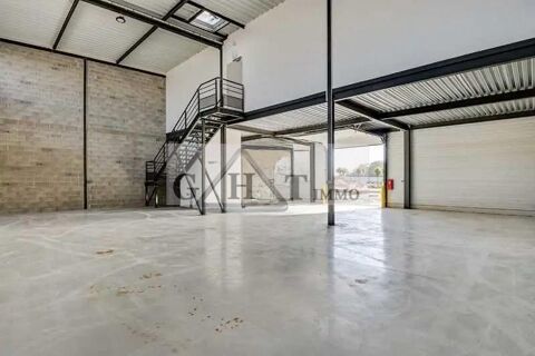 A LOUER UN ENTREPOT A MARCOUSSIS DE 300 M &sup2; 3812 91460 Marcoussis
