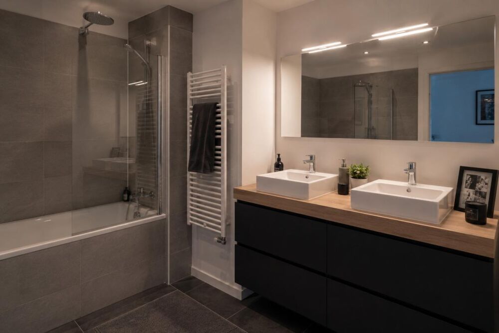 Vente Appartement Grand T3 parfaitement situé avec Parking et extérieur Bordeaux