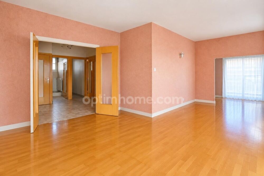 Maison 200m² à rénover + entrepôt 180m²  Oullins, 10 min métro B