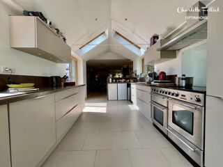  Maison à vendre 6 pièces 211 m²