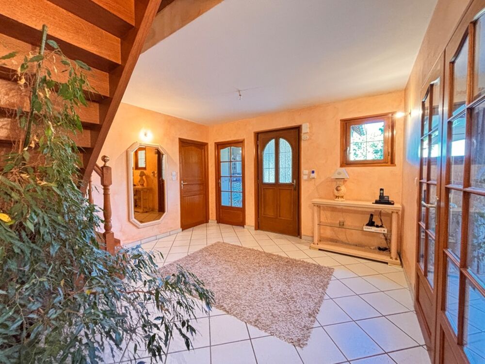 Maison de 167 m² - 3 chambres - Terrain clos de 1500 m² - Au calme à DRACY-le-FORT