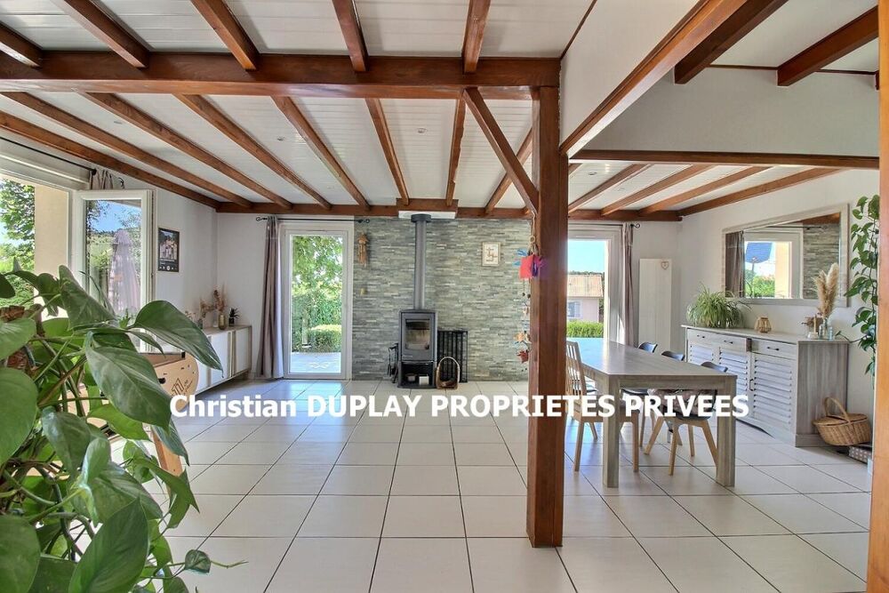 MARLHES 42660 secteur paisible à deux pas du centre du village et des commodités villa 170m² habitables 4 chambres sur 802m² de