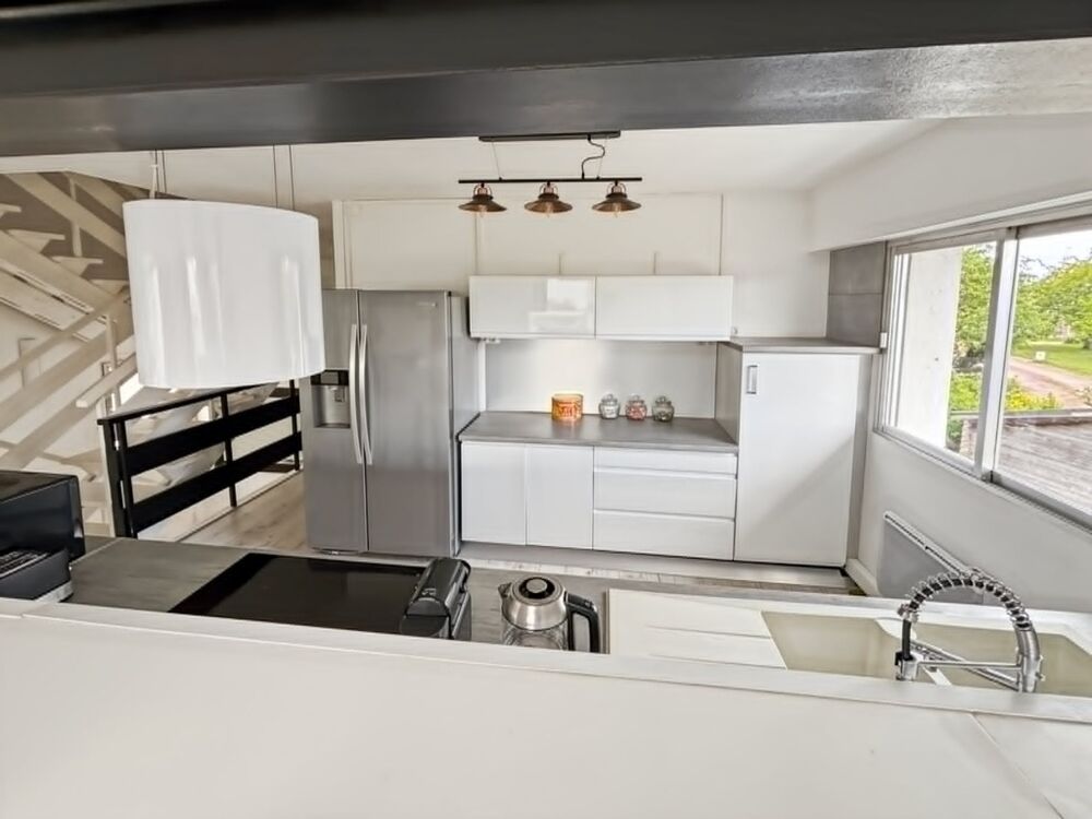 Vente Duplex/Triplex Maison de ville de 106,9 M² avec bel espace de vie, 3 chambres, terrasse et véranda au cœur de Granville ! Granville