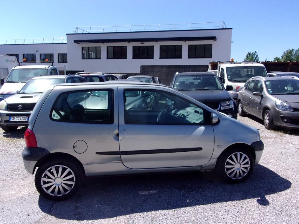 Twingo I 1,2 75 CV BOITE AUTO 2004 occasion 13510 &Eacute;guilles