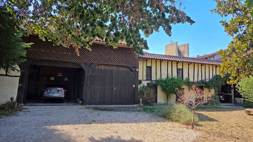 Vente Maison Maison Tillac 8 pièce(s) 350 m2 avec jardin et dépendances Tillac