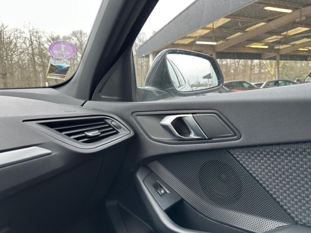 S&eacute;rie 1 (F40) 118I 140 BUSINESS DESIGN DKG7 2020 occasion 78240 Chambourcy