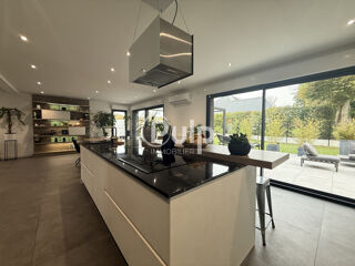  Villa � vendre 6 pi�ces 175 m�