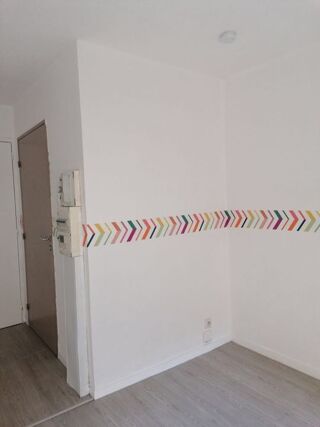  Appartement à louer 1 pièce 28 m²