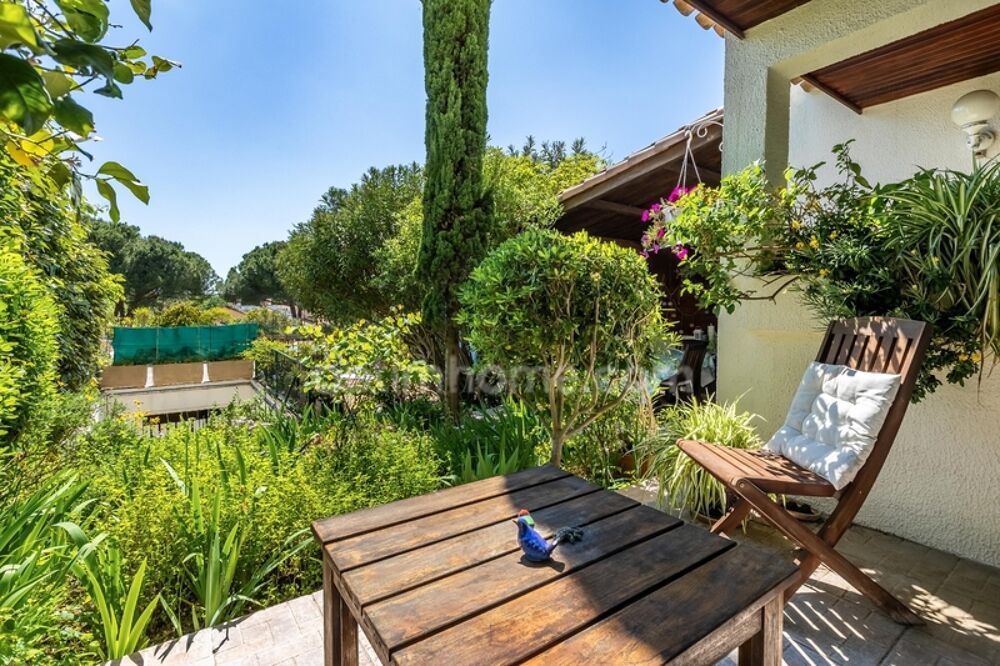 Vente Maison Maison 143 m2 - 5 chambres - Parcelle de 300m2 - Piscine - 2 Garages - Quartier Les Bouisses - Ligne 5 de Tramway Montpellier
