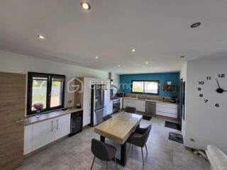  Villa  vendre 5 pices 137 m