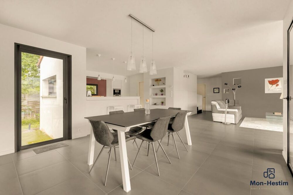 Vente Villa Villa d'architecte - Piscine chauffée - Double garage - DPE B - proche Thalès, Airbus Toulouse