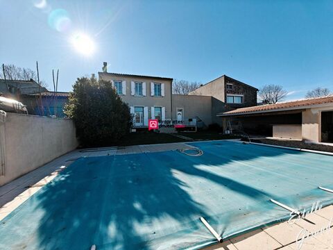   Maison de Matre avec piscine , jardin, grand garage Maison - 6 pice(s) - 171 m