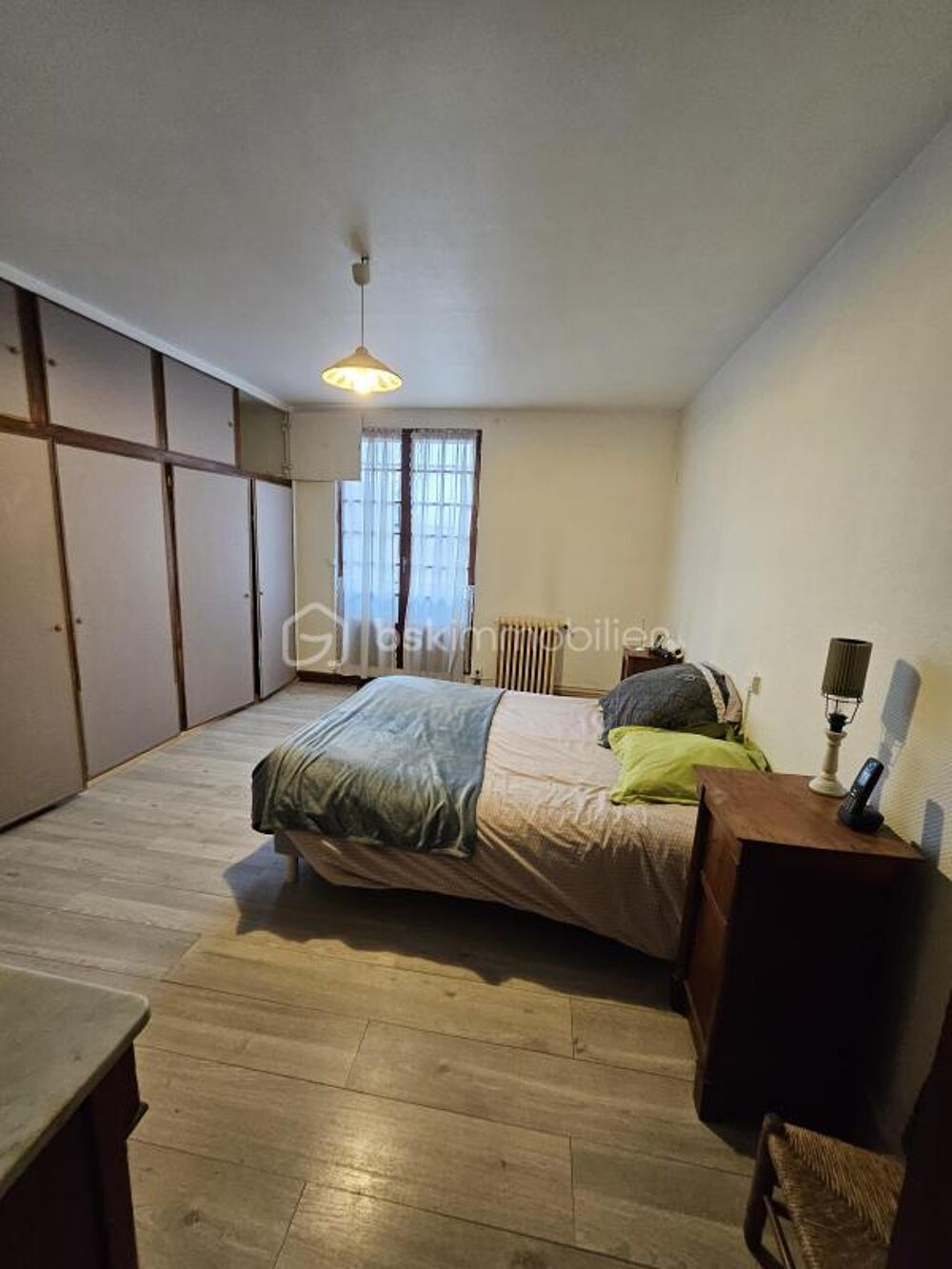 Opportunité Unique : Maison Spacieuse de 200 m² avec 67 m² Supplémentaires Aménageables en Centre-Ville !