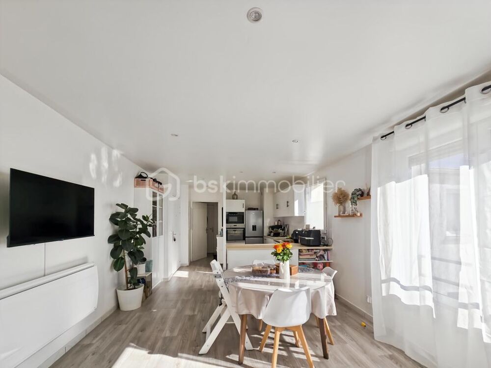 Vente Appartement ? Centre-ville de Goussainville – T2 rénové – Parking souterrain Goussainville