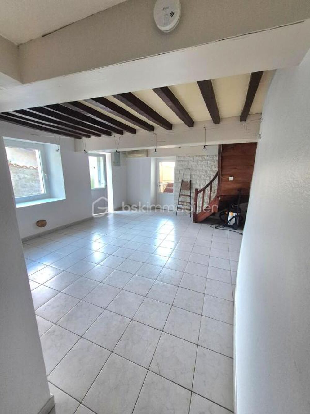 Maison 70 m² avec terrain  Paslières  Libre à la vente