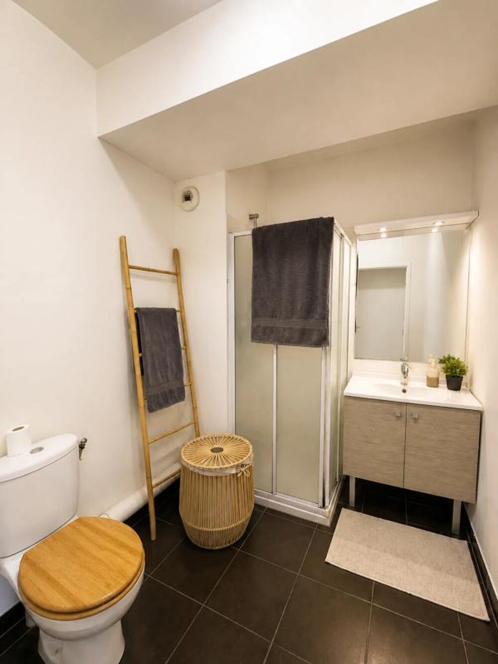 Studio de 1 pièce de 30 m² situé à Poissy