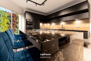  Maison � vendre 8 pi�ces 243 m�