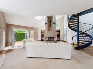  Maison à vendre 7 pièces 252 m²