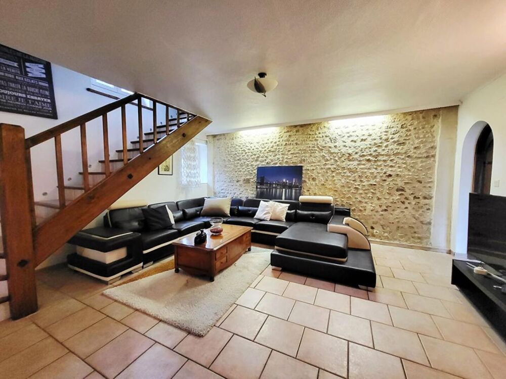 MAISON EN PIERRE 4 Chambres, avec dépendances