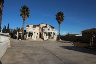  Villa  vendre 8 pices 189 m