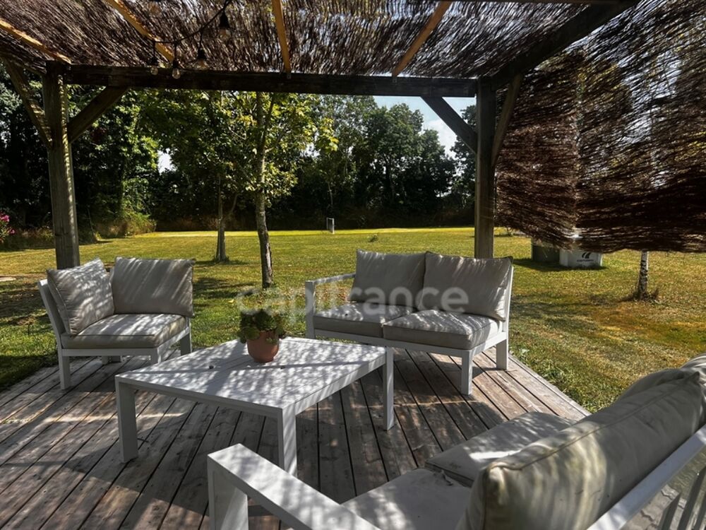 Vente Propriété/Château Propriété de 3 maisons dans un cadre bucolique avec plus de 3 hectares - à 20min de LA ROCHELLE Anais