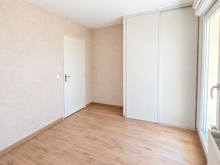  Appartement à louer 2 pièces 37 m²