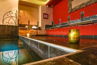 Immeuble à vendre 15 + pièces 1093 m²