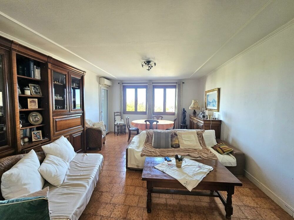 A vendre Appartement T5 de 98 m2, 4 chambres, véranda, parking à LUCCIANA 20290 (HAUTE CORSE)
