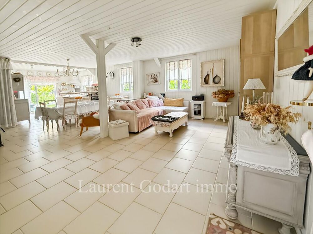 Magnifique propriété de 250m² (Maison + 2 gîtes + piscine)