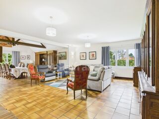  Propri�t�/ch�teau � vendre 9 pi�ces 241 m�