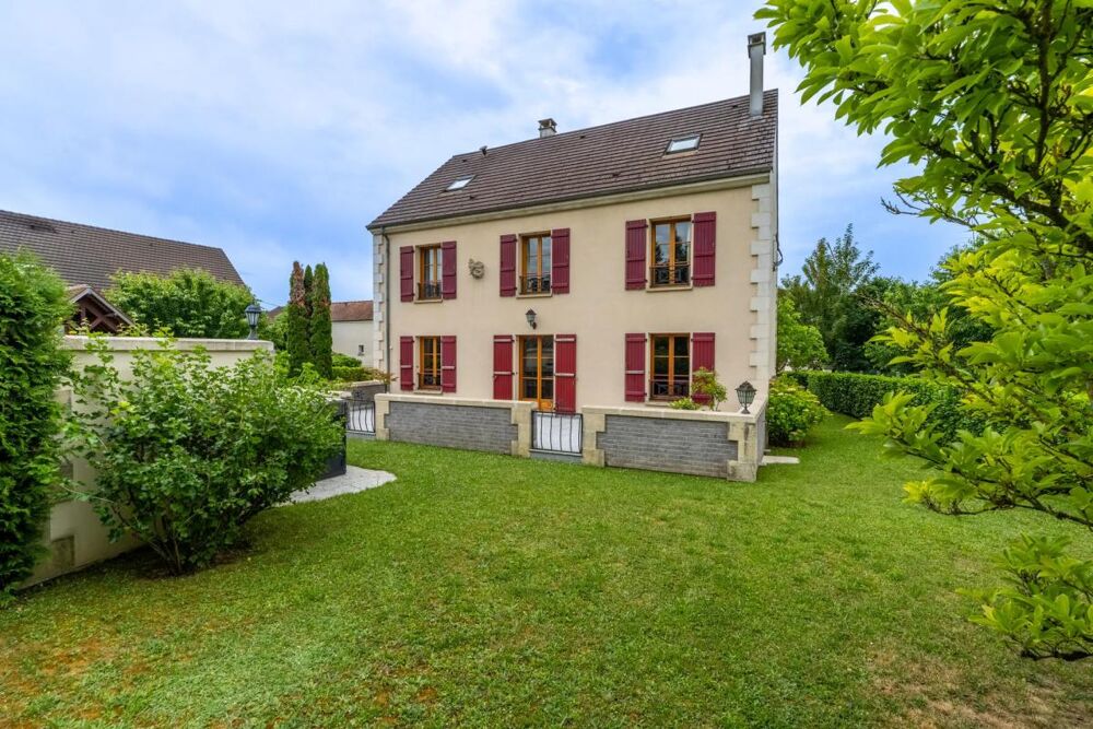 Maison de 8 pièces de 214 m² à Presles
