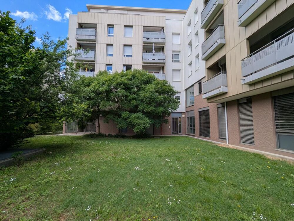 Appartement 3 pièces avec terrasse de 40 m² Saint-Priest