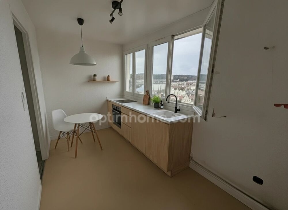Ajustement de prix ! EXCLUSITÉ LE HAVRE A vendre Appartement avec trois chambres, cave et parking sécurisé !