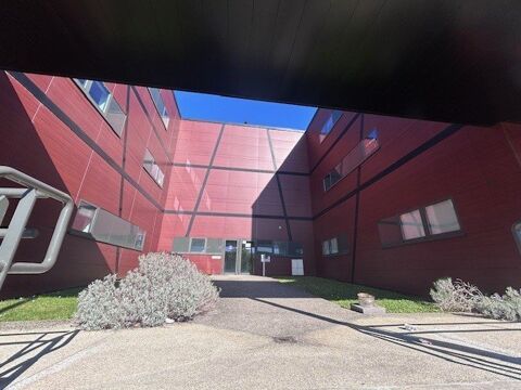   BUREAUX 